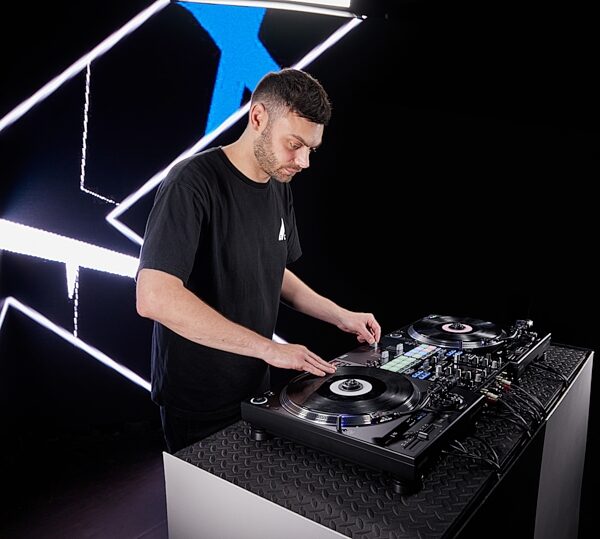 open zoom image for Pioneer DJ PLX-CRSS12 Digital-Analog Hybrid Turntable, New, Action Position Back