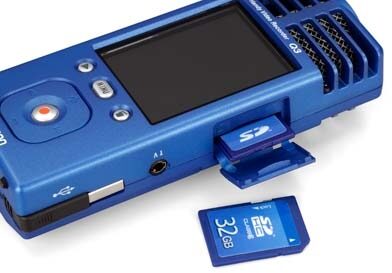 open zoom image for Zoom Q3 Handy Video Recorder, Side
