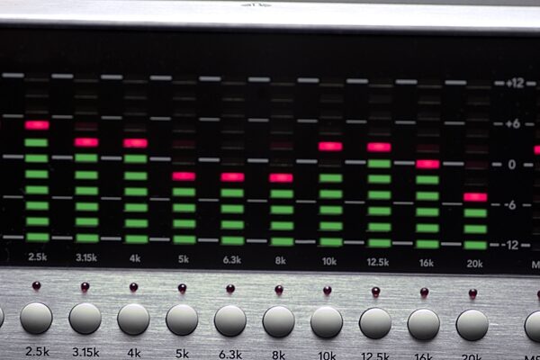 open zoom image for Mackie QuadEQ 4-Channel Digital Graphic Equalizer, Mid Bars