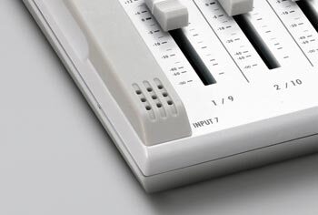 open zoom image for Zoom R16 Multitrack SD Recorder Interface and Controller, Internal Mics