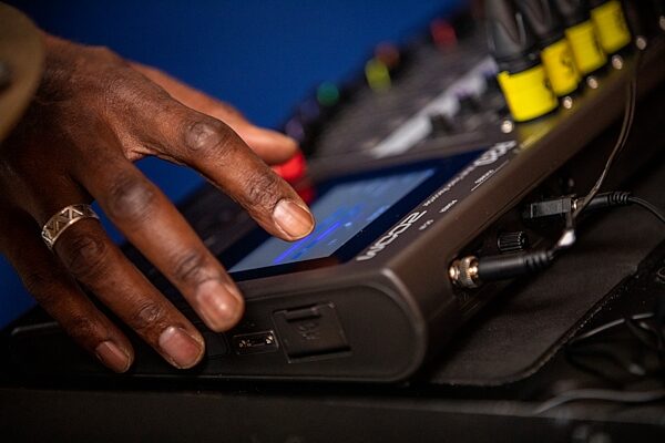 open zoom image for Zoom R20 Multitrack Digital Recorder, New, Action Position Back