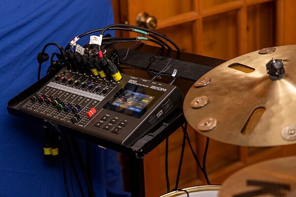 open zoom image for Zoom R20 Multitrack Digital Recorder, New, Action Position Back
