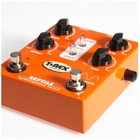 open zoom image for T-Rex Reptile Modulation Delay Pedal, Closeup