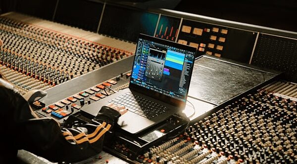 open zoom image for Fender Studio Pro Music Production Software - Perpetual License, Digital Download, In Use