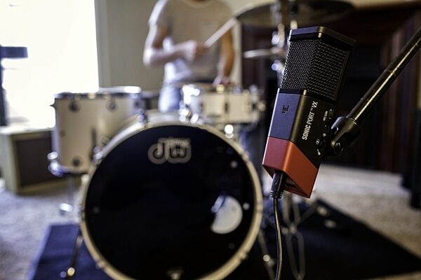 open zoom image for Line 6 Sonic Port VX Audio Interface with Stereo Microphone, Glam View 5