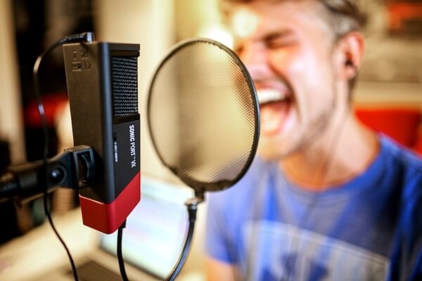 open zoom image for Line 6 Sonic Port VX Audio Interface with Stereo Microphone, Glam View 7