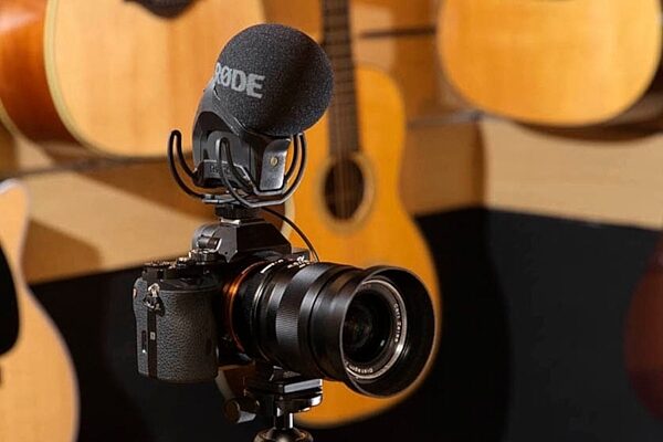 open zoom image for Rode SVMPR Stereo VideoMic Pro Condenser Microphone with Rycote Shockmount, Open Box (Very Good), In Use 1