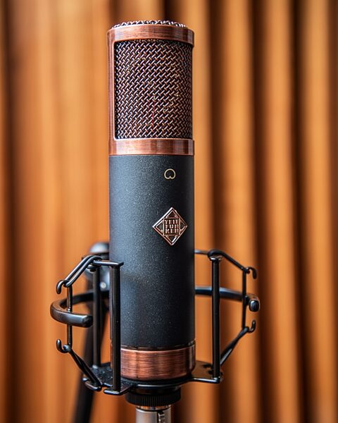 open zoom image for Telefunken TF29 Copperhead Large-Diaphragm Cardioid Tube Microphone, Action Position Back