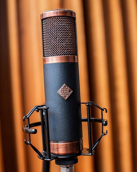 open zoom image for Telefunken TF39 Copperhead Deluxe Multi-Pattern Large-Diaphragm Condenser Microphone, New, Action Position Back
