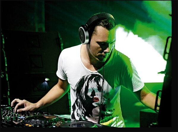 open zoom image for AKG by TIESTO K167 Professional Headphones, Glamour View with Tiesto