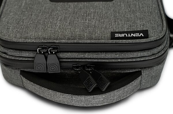 open zoom image for Ampeg Venture V3 Carry Bag, New, Main