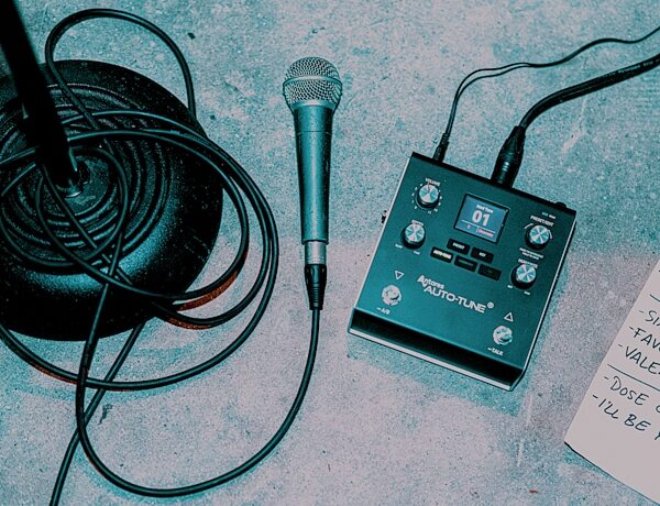 open zoom image for HeadRush VX5 Auto-Tune Vocal Effects Pedal, Open Box (Like New), Action Position Back
