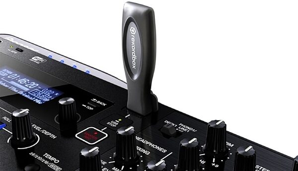 open zoom image for Pioneer XDJ-AERO Wireless DJ Controller, USB Slot