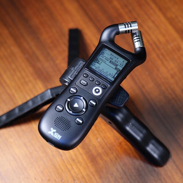 open zoom image for Xvive XV1-R Portable Digital Stereo Recorder, New, Action Position Back