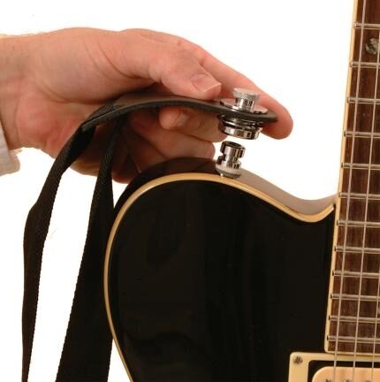 open zoom image for Zeppelinn ZSL600 Strap Locks, In Use