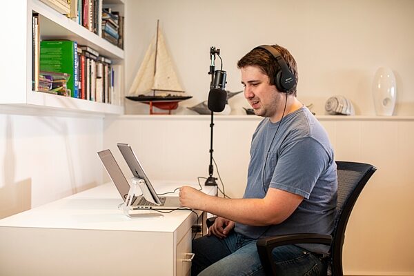 open zoom image for Zoom ZUM-2 Large-Diaphragm Condenser USB Microphone, New, Action Position Front