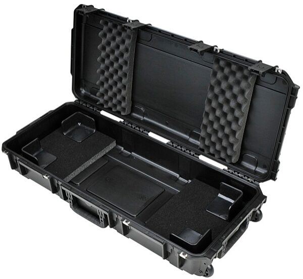open zoom image for SKB 3i Series Waterproof Injection Molded Rolling Keyboard Case, Angle