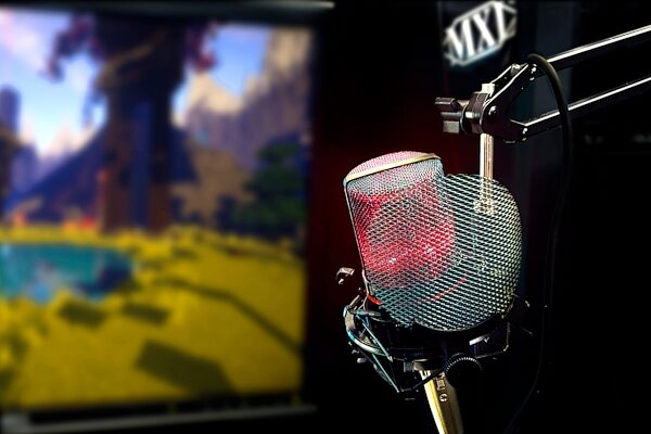 open zoom image for MXL OverStream Bundle with 990 Microphone, Action Position Back