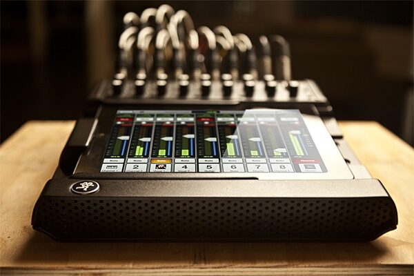 open zoom image for Mackie DL1608 Digital iPad Controlled Mixer (with 30-Pin Dock Connector), Front