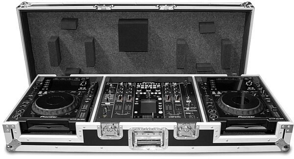 open zoom image for Road Ready RRDJ2000W DJ Case for Pioneer CDJ2000 amd DJM2000, In Use