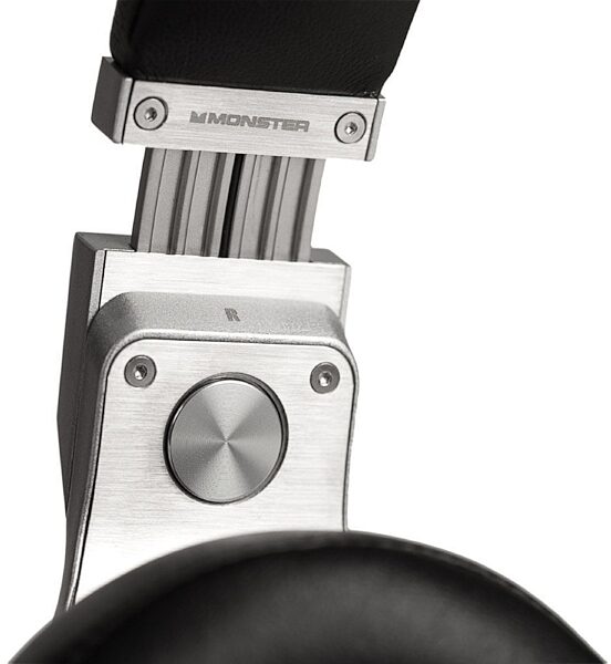 open zoom image for Monster Beats By Dr. Dre Pro Headphones, Opening