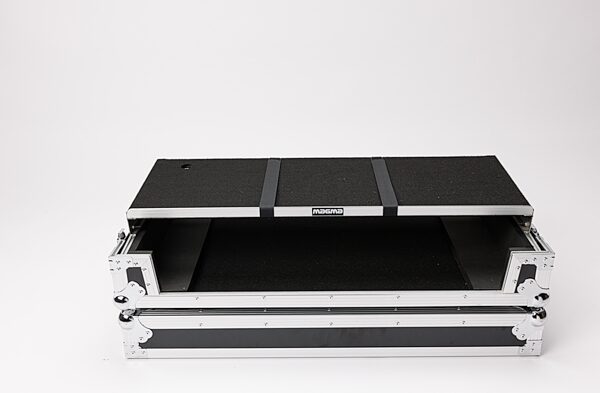 open zoom image for Magma DJ-Controller Workstation Rolling Case for Rane Four/Performer, New, Front