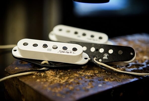 open zoom image for Seymour Duncan Hendrix Strat Pickup Set, White, Closeup