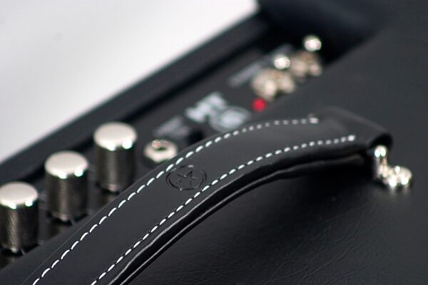 open zoom image for Blackstar HT-5 Guitar Combo Amplifier (5 Watts, 1x10 in.), Handle
