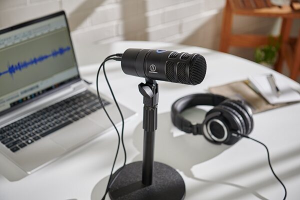 open zoom image for Audio-Technica AT2040USB Dynamic USB Microphone, Open Box (Like New), Action Position Back
