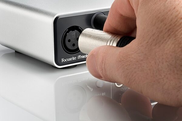 open zoom image for Focusrite iTrack Solo USB and iPad Audio Interface, Mic Connection