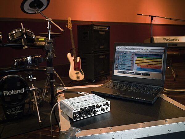 open zoom image for Edirol UA25EX USB 2.0 Stereo Audio Interface, Usage Example 1