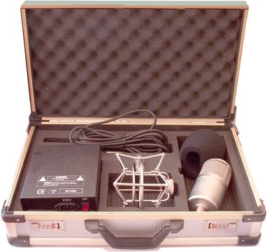 open zoom image for SM Pro Audio MC03 Tube Microphone with Shock Mount and Case, Contents
