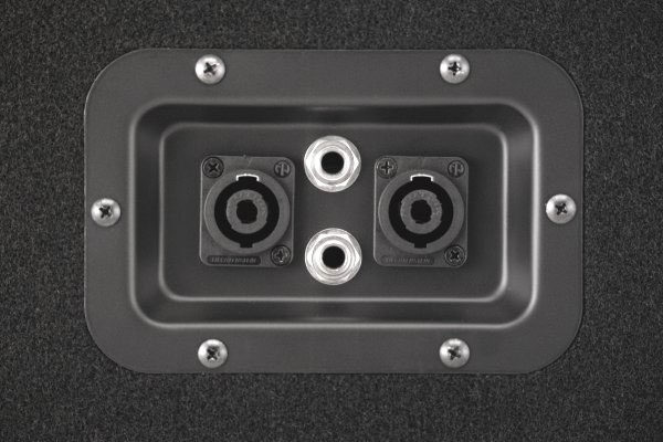 open zoom image for Yamaha SW115V Club V Subwoofer (1x15 in.), rear