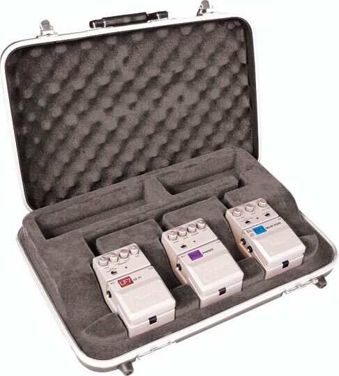 open zoom image for Ibanez TLC Tone Lok Pedal Case for 3 Pedals, Main