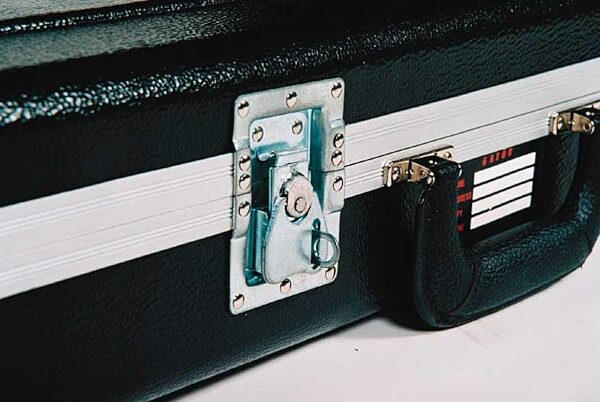 open zoom image for Gator GK288SLIM ATA 88-Key Keyboard Controller Case, Latch Detail