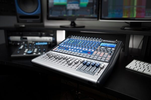 open zoom image for PreSonus StudioLive Classic 16.0.2 USB Digital Mixer, 16-Channel, New, Angle