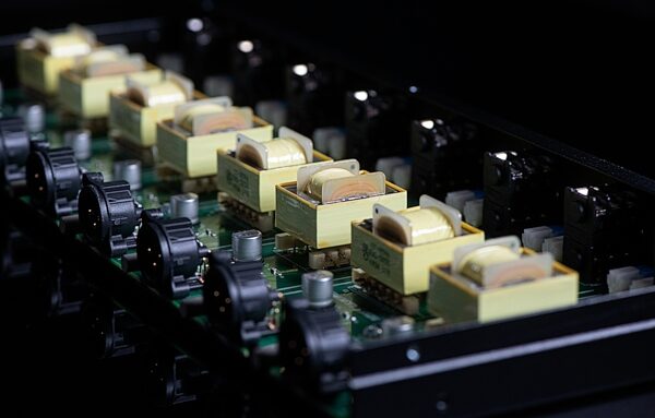 open zoom image for Rupert Neve Designs RNDI-8 8 Channel DI Rack, New, Action Position Back