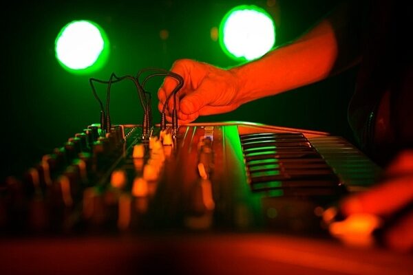 open zoom image for Arturia MiniBrute 2 Analog Keyboard Synthesizer, ve