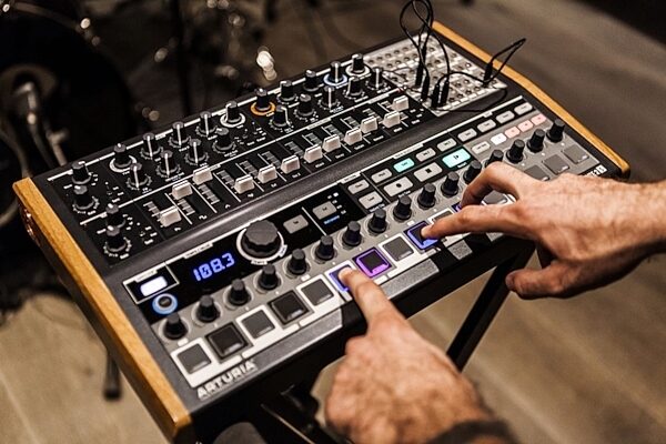 open zoom image for Arturia MiniBrute 2S Analog Desktop Synthesizer, ve