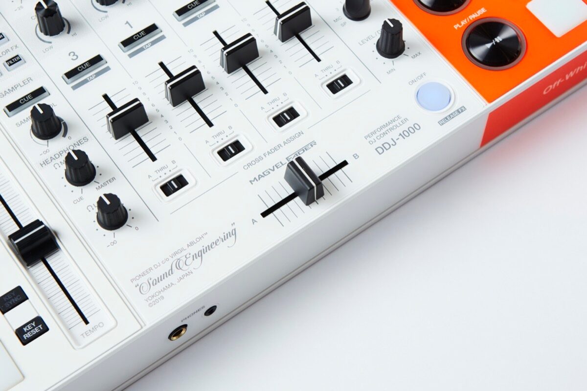 Pioneer DJ DDJ-1000-OW Off-White(TM) Limited-Edition Controller 