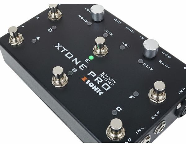 XSonic XTone Pro Guitar and Microphone MIDI/Audio Interface Pedal, Detail