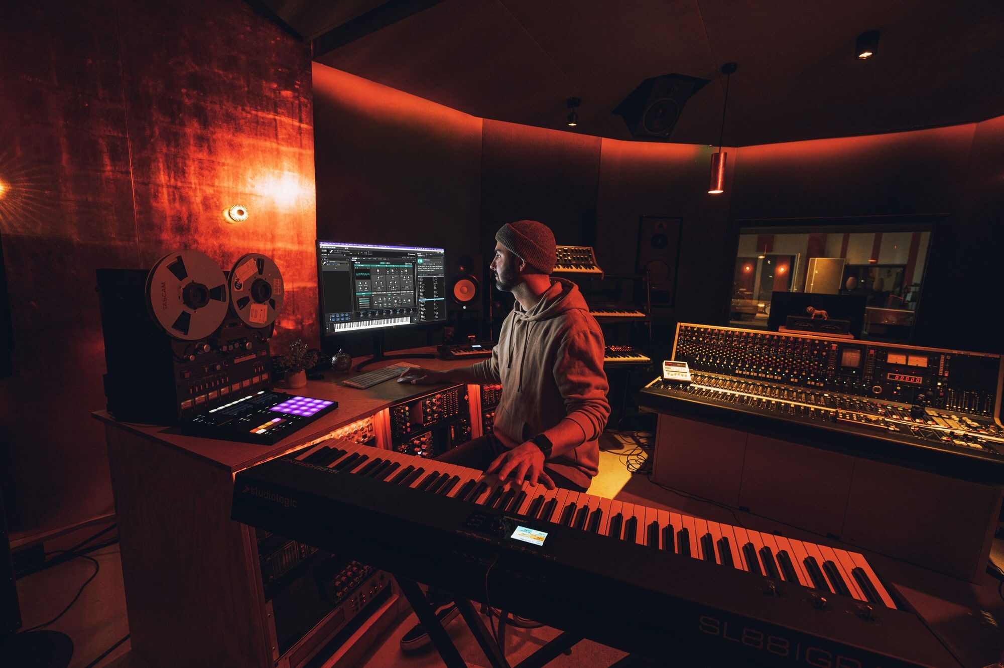 Steinberg Absolute 6 VST Instrument Collection Software, Digital Download, Action Position Back