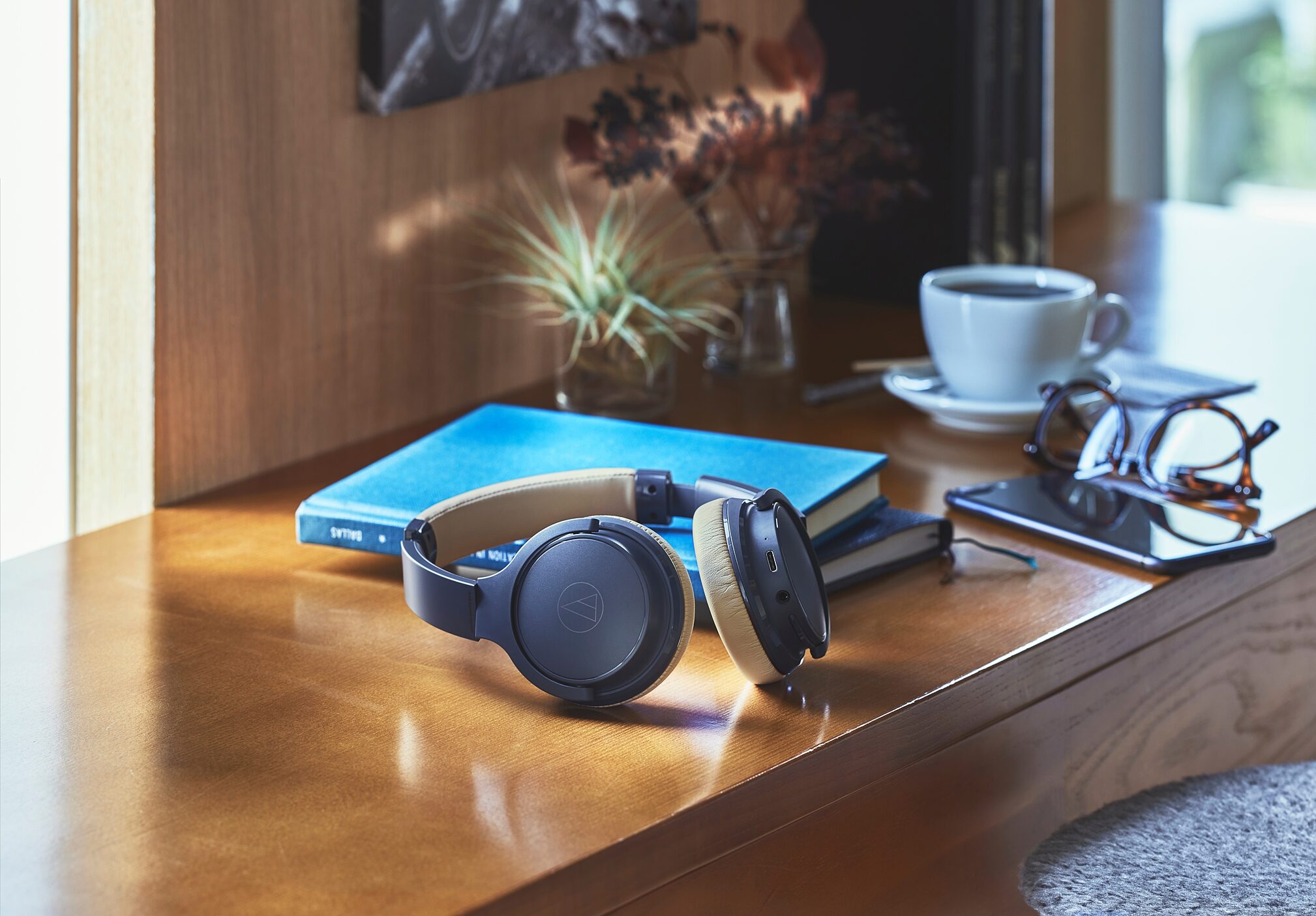 Audio-Technica ATH-S220BT Wireless On-Ear Headphones, Navy Beige, ATH-S220BTNBG, Action Position Front