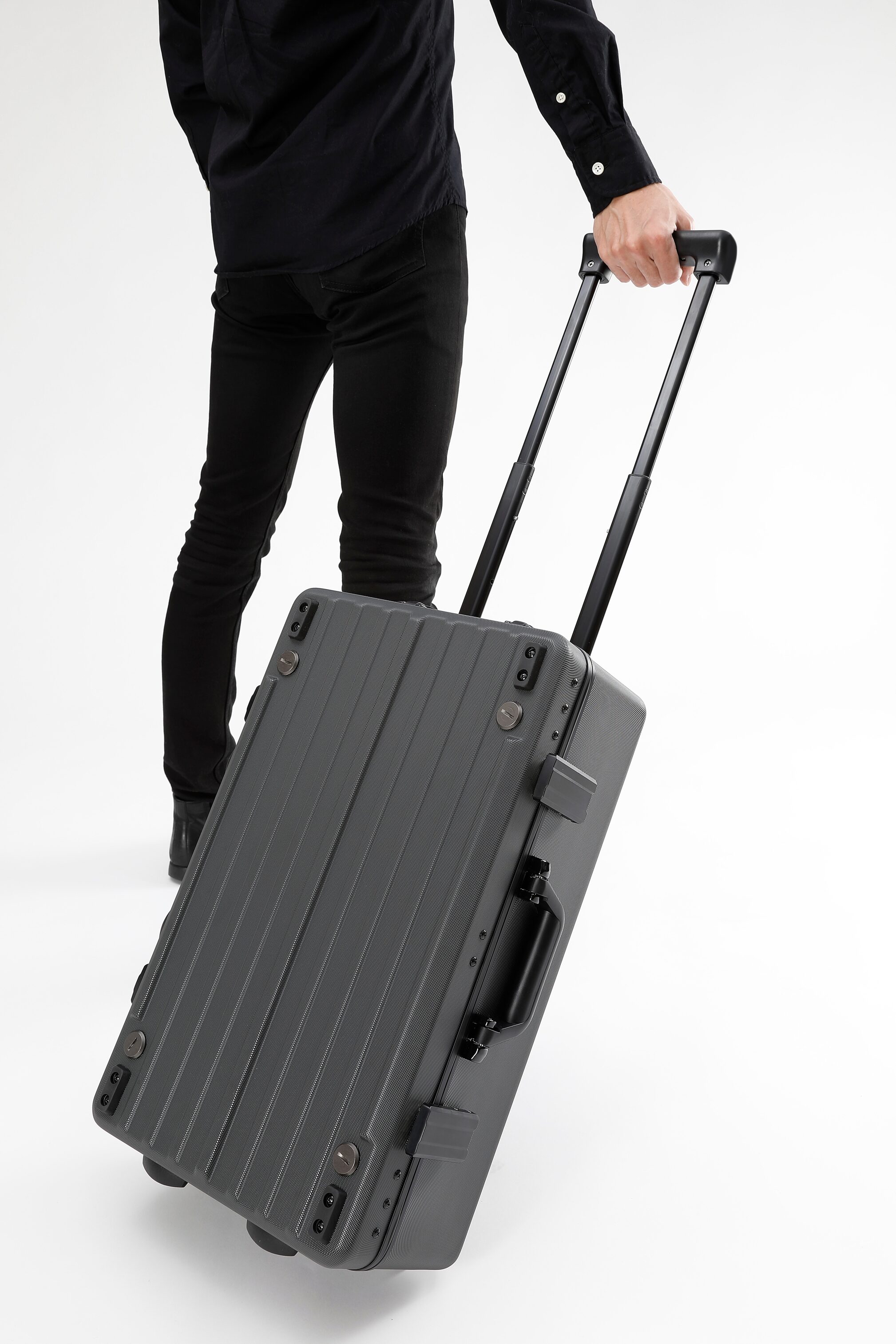 ビタミンカラーのハーモニー BOSS BCB-1000 Heavy Duty Suitcase-Style Guitar Effects  Maximum Protection with Retractable Handle, Wheels and Removable Aluminium  Pedal Boa 並行輸入品