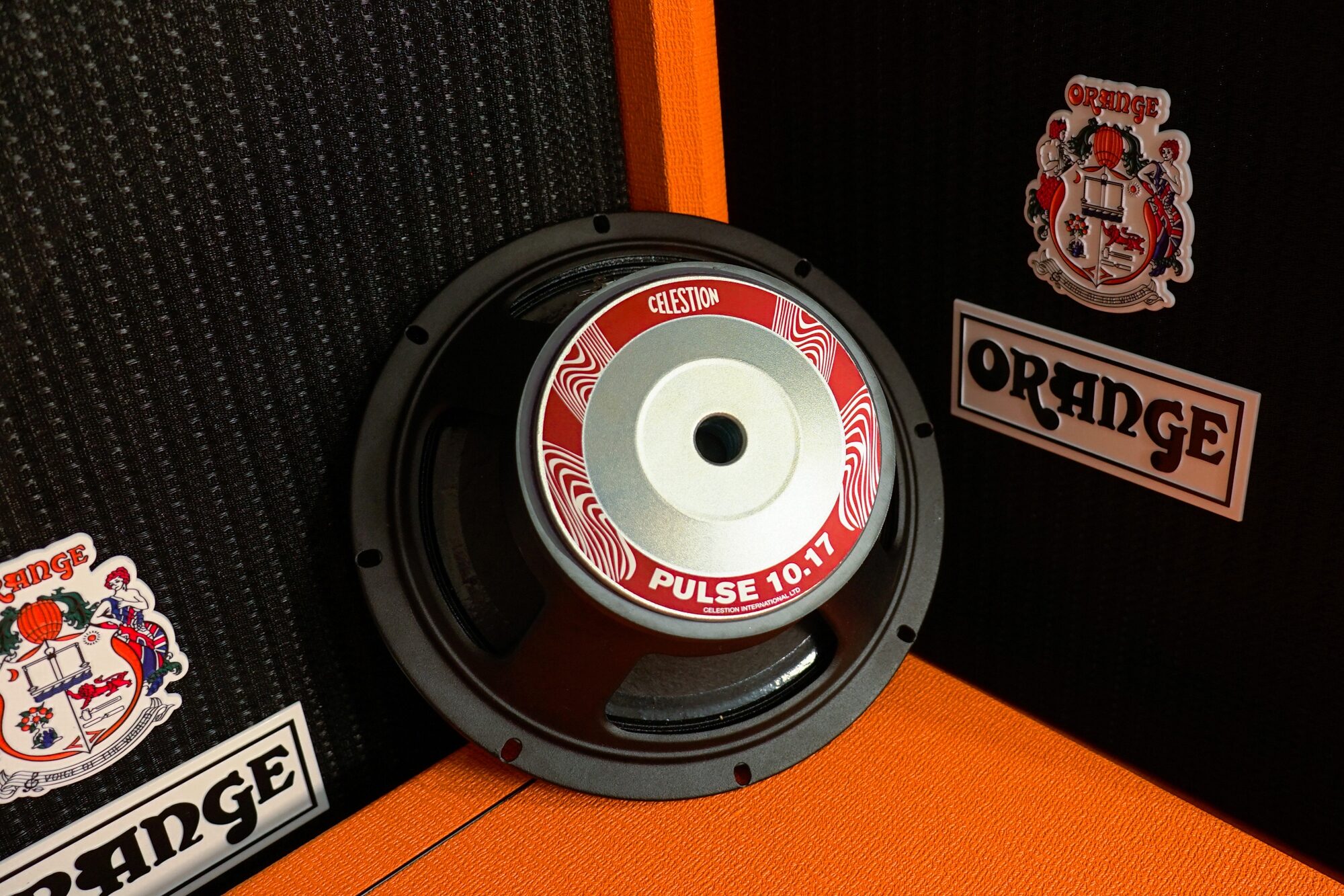 Orange OBC410 Bass Speaker Cabinet (600 Watts, 4x10"), Orange, 8 Ohm, Open Box (Good), Action Position Back