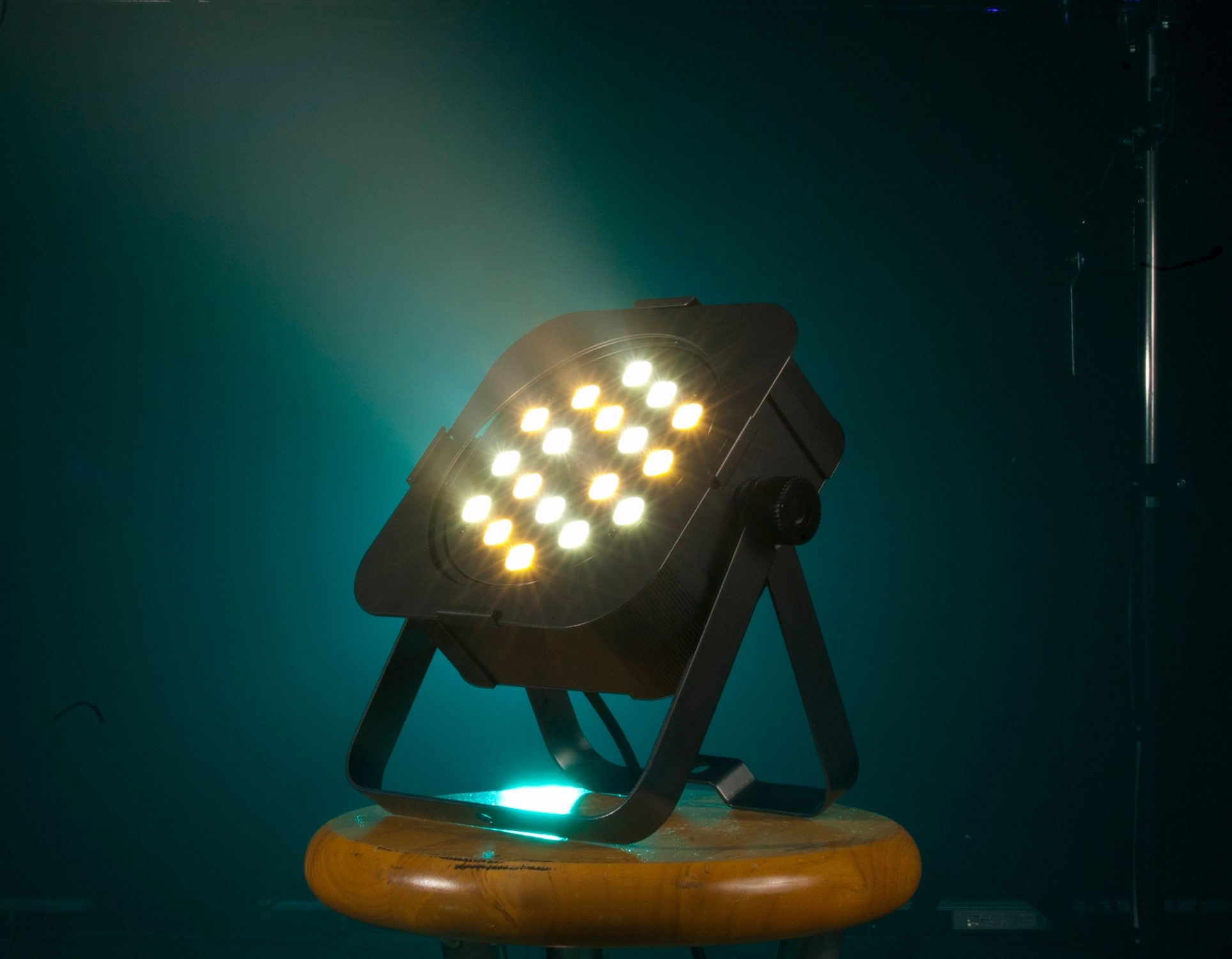 American DJ Flat PAR CWWW 18 Stage Light, FX
