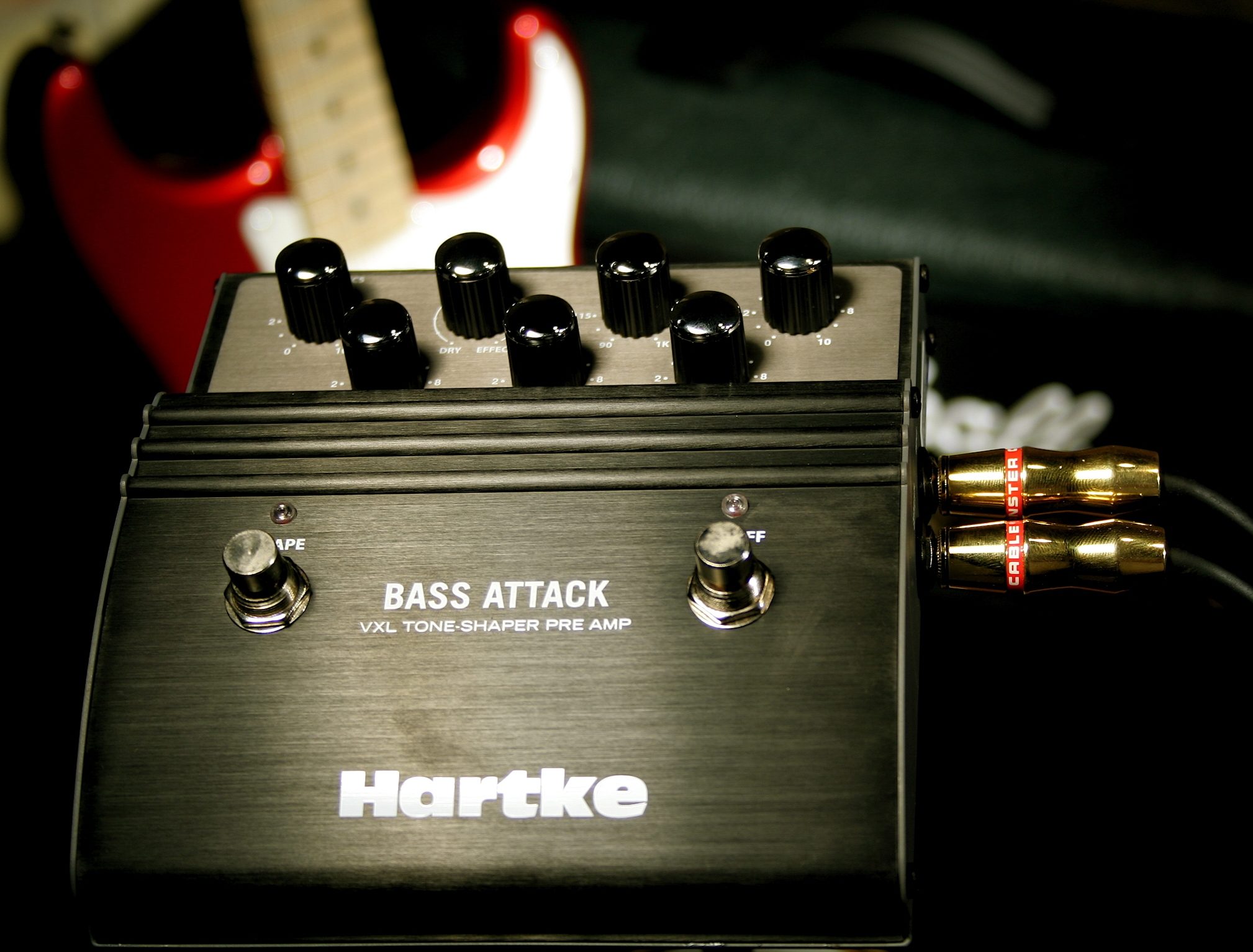 Hartke VXL Bass Attack Pedal and DI | zZounds