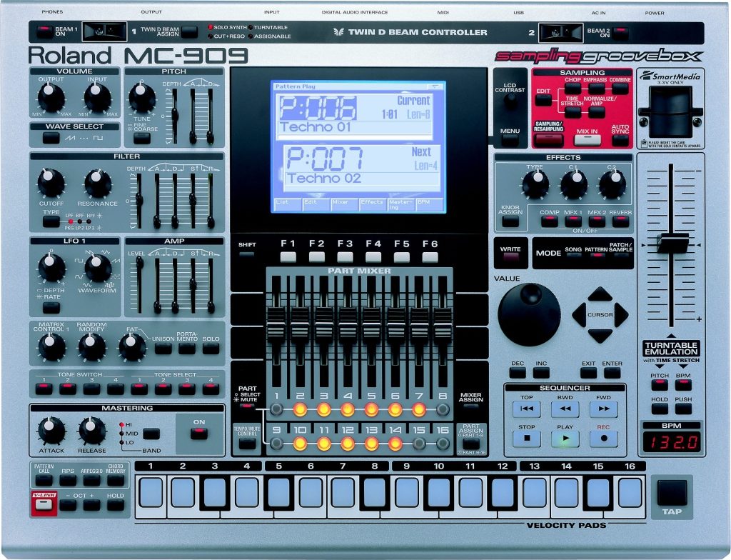 Roland MC909 64-Voice Sampling Groovebox | zZounds