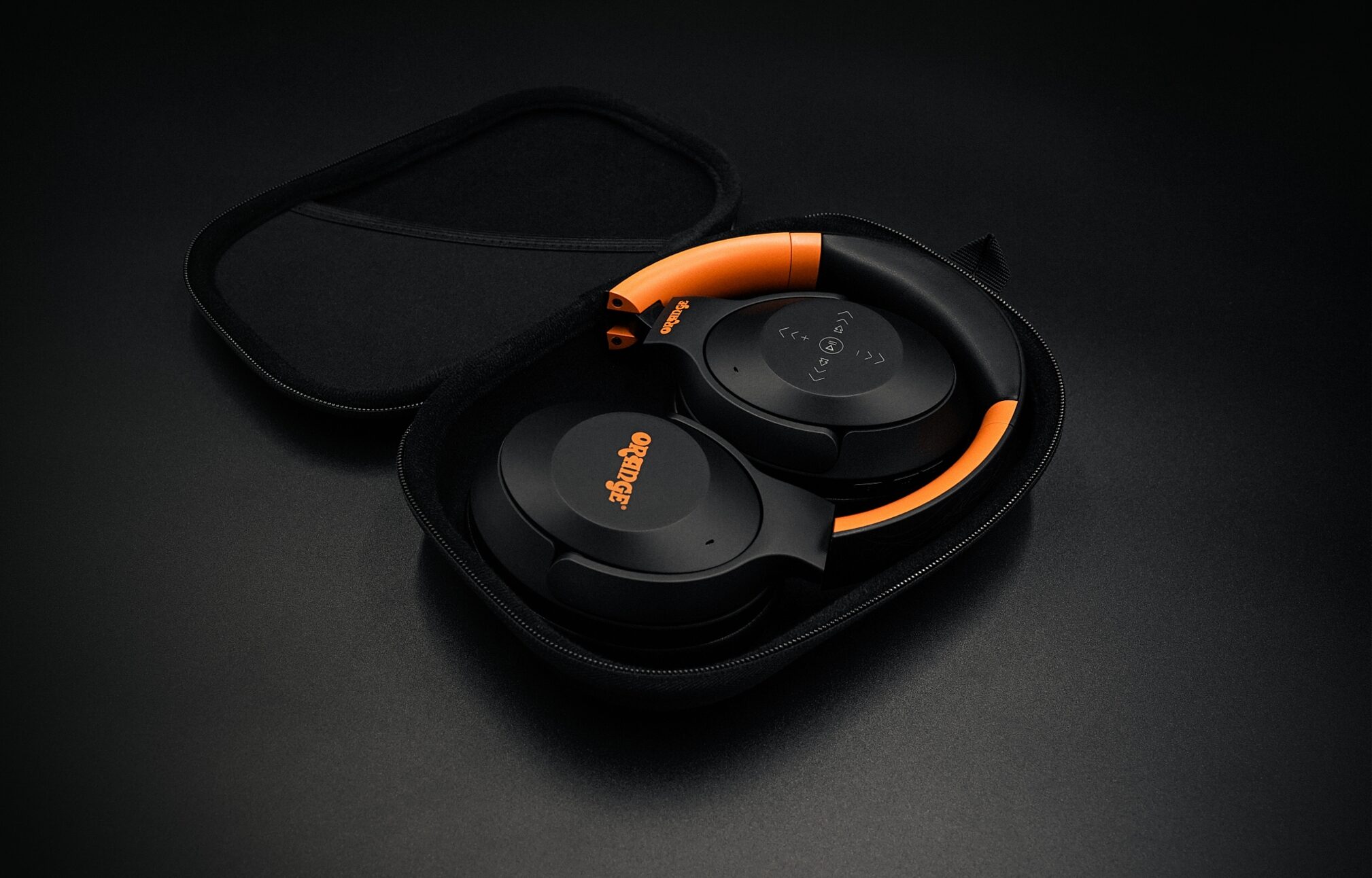 Orange O Edition MKII Wireless Noise-Cancelling Bluetooth Headphones, New, Detail