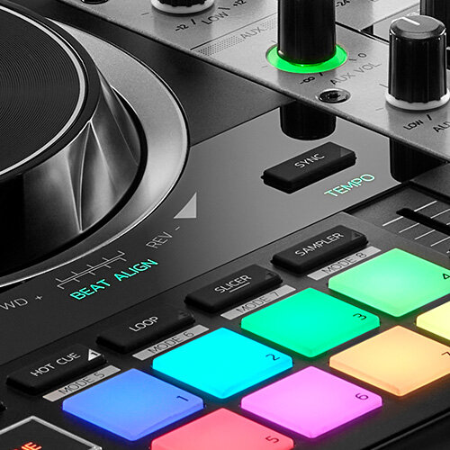 Hercules DJControl Inpulse 500 DJ Controller, Limited-Edition Silver, with Included Carry Case, Detail